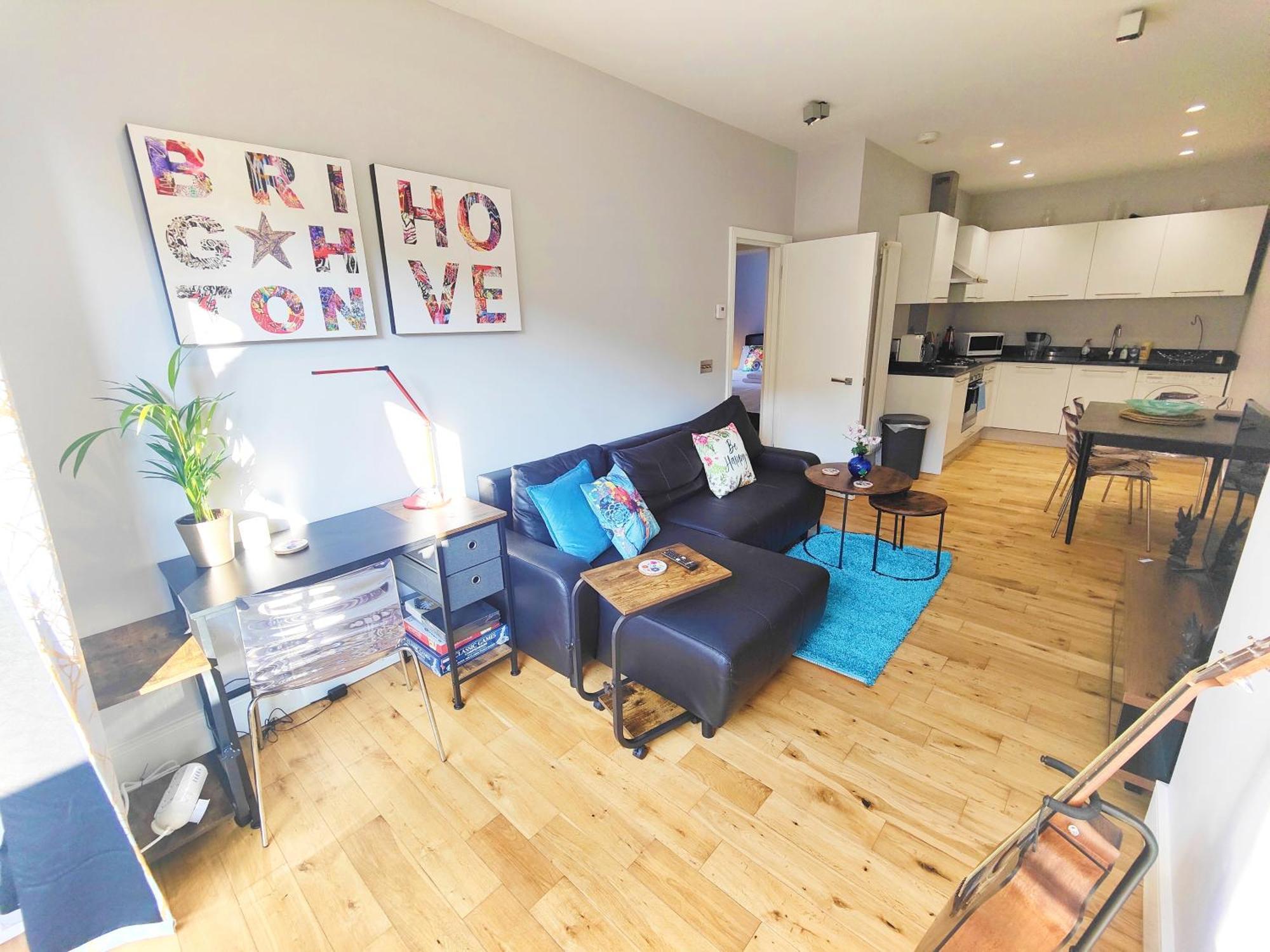 Modern Central Brighton Patio Flat - Free Parking! Exterior photo