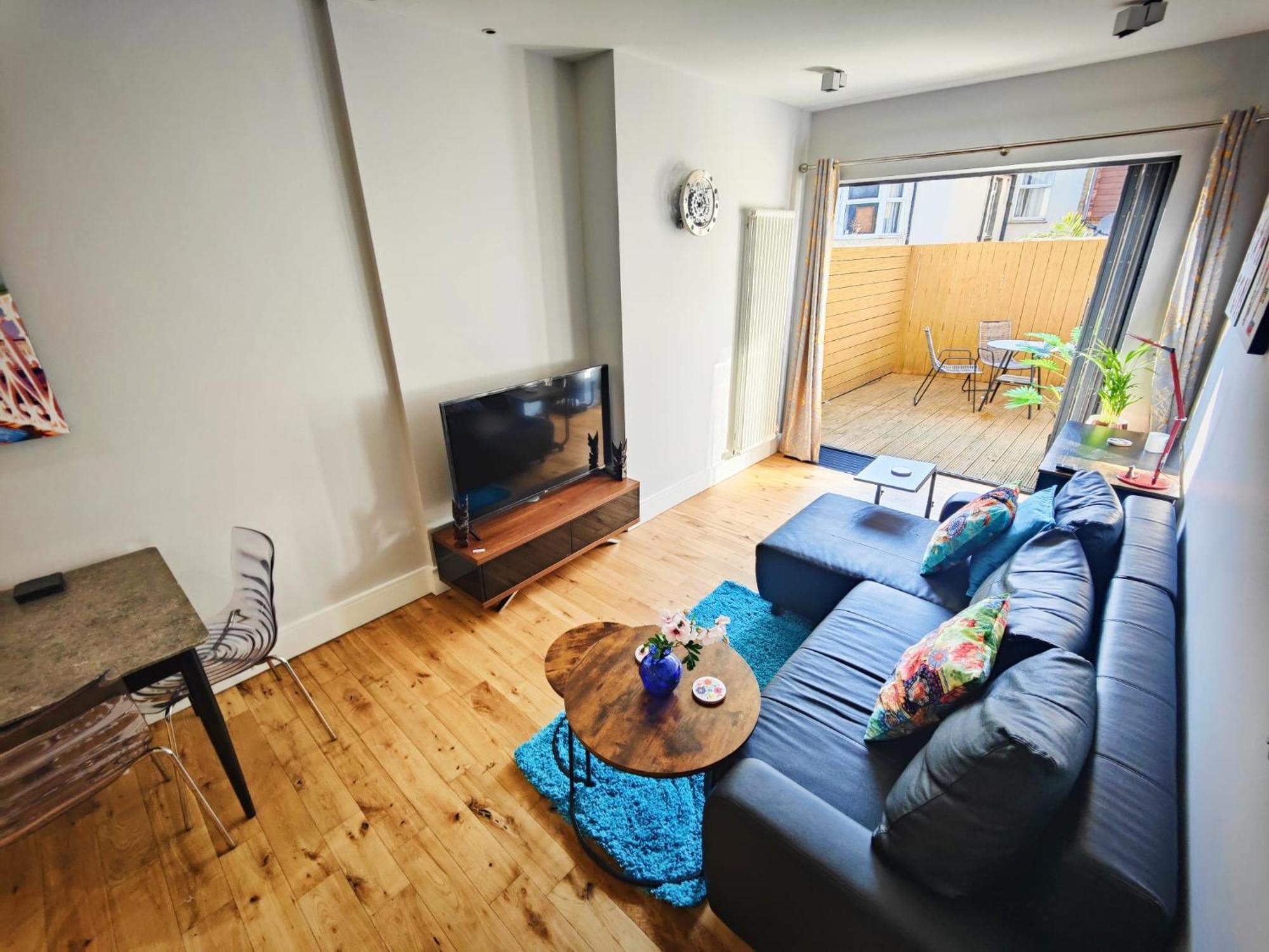 Modern Central Brighton Patio Flat - Free Parking! Exterior photo